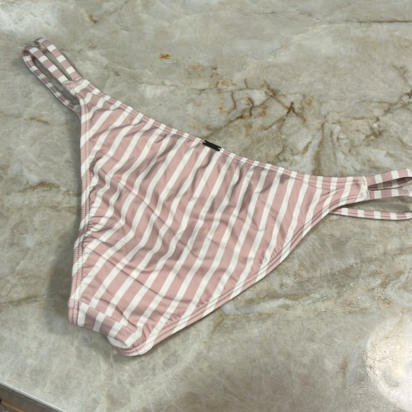 Oneill Pismo Bikini Set - Picture 6 of 13